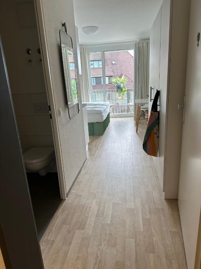 Stilvolles Und Modernes Mit Sonnigem Balkon In Flughafen- Und Messenaehe 31